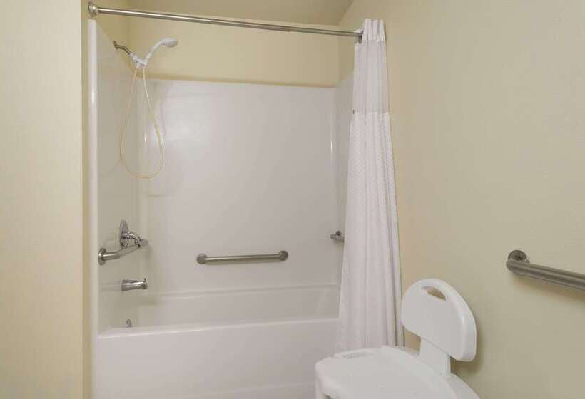 בית מלון כפרי Baymont By Wyndham Noblesville