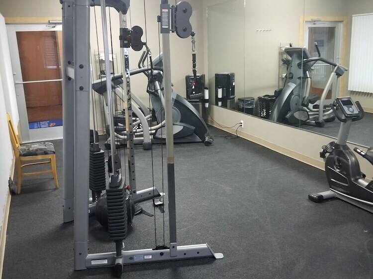 בית מלון כפרי Baymont By Wyndham Noblesville