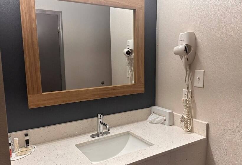 בית מלון כפרי Baymont By Wyndham Noblesville