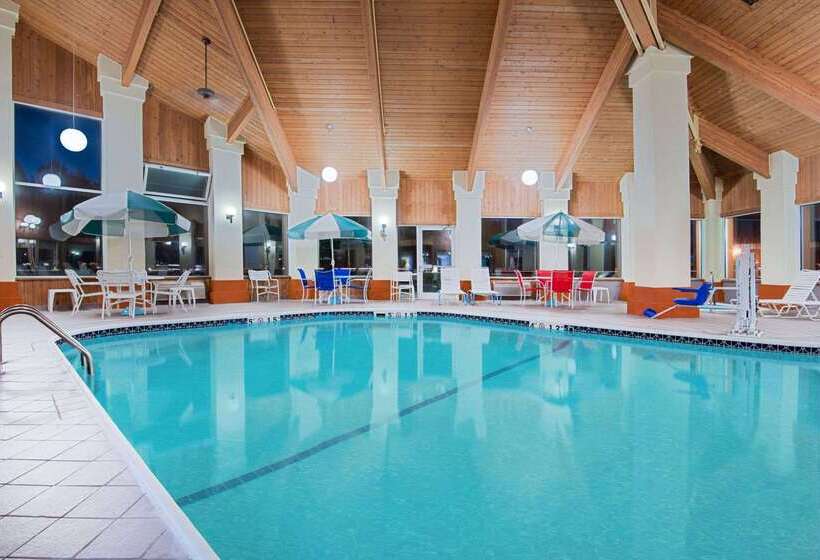 Отель Baymont By Wyndham Pella