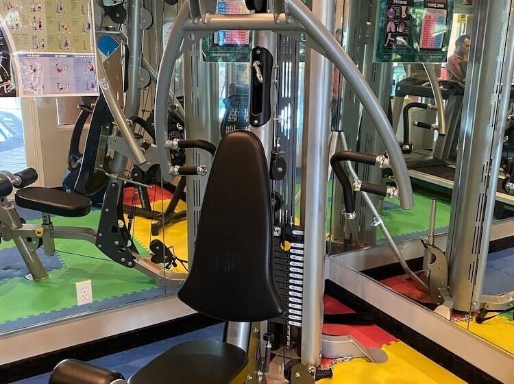 Отель Baymont By Wyndham Pella