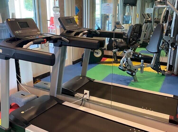 Отель Baymont By Wyndham Pella