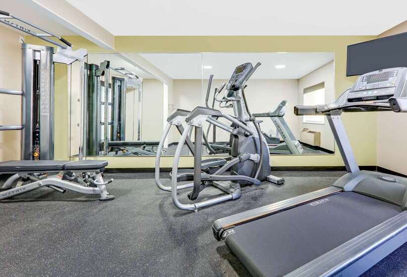 فندق Baymont By Wyndham Plano