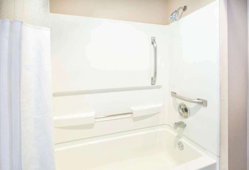 فندق Baymont By Wyndham Plano