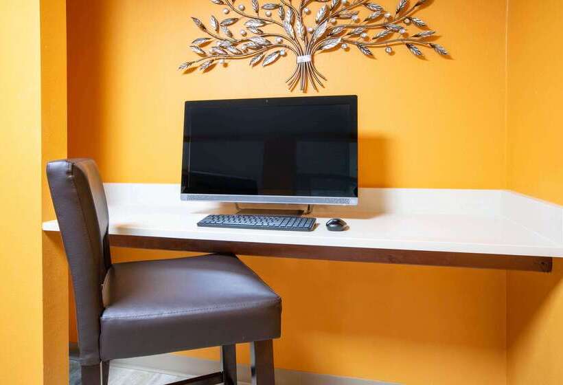 فندق Baymont By Wyndham Plano