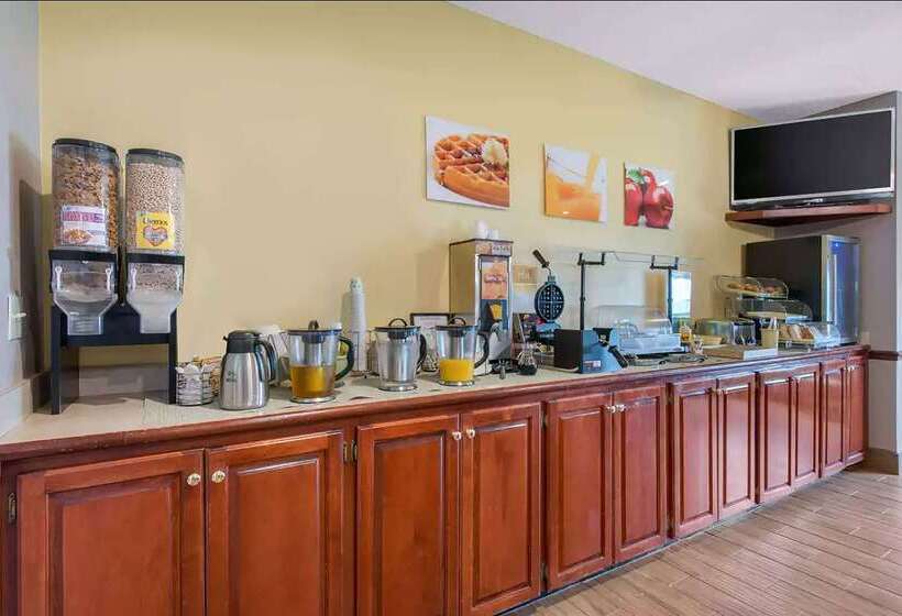 فندق Baymont By Wyndham Port Wentworth