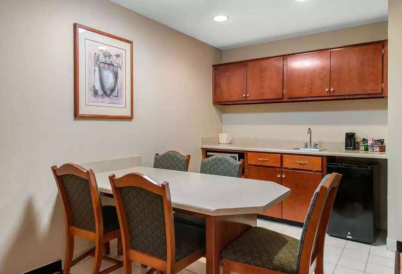 فندق Baymont By Wyndham Port Wentworth