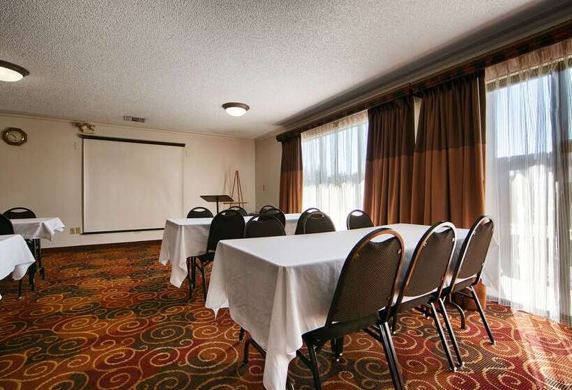 Отель Best Western Chieftain Inn
