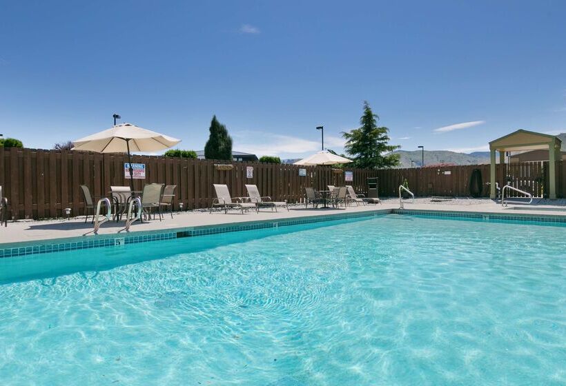 Отель Best Western Chieftain Inn