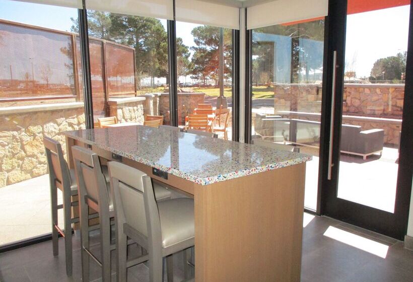 ホテル Best Western El Paso Airport Entrada