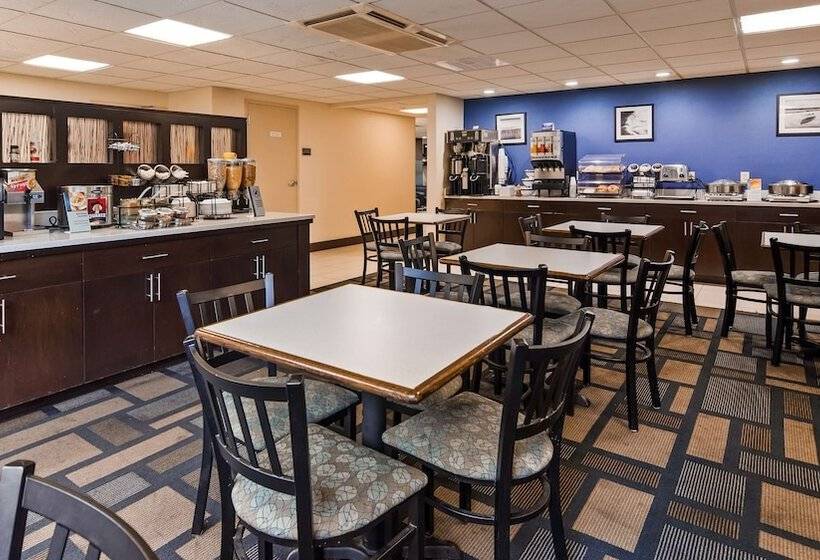 ホテル Best Western Plus Berkshire Hills Inn & Suites