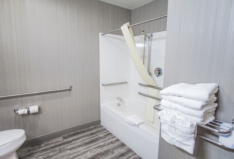 ホテル Best Western Plus Berkshire Hills Inn & Suites