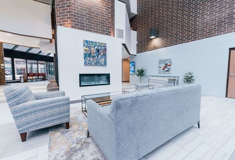 فندق Best Western Plus Executive Residency Waterloo & Cedar Falls