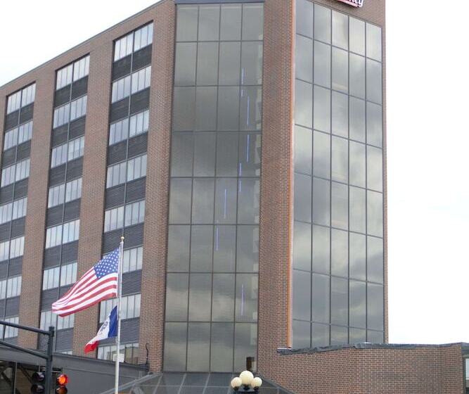 فندق Best Western Plus Executive Residency Waterloo & Cedar Falls