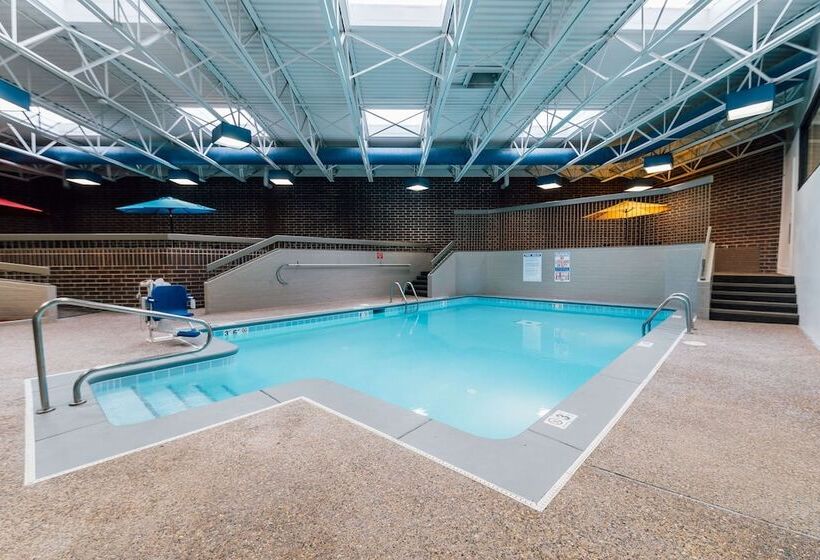 فندق Best Western Plus Executive Residency Waterloo & Cedar Falls