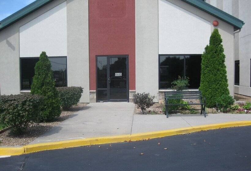 בית מלון כפרי Best Western Plus Springfield Airport Inn