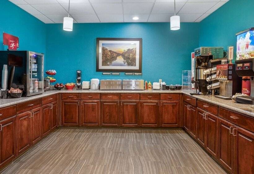 בית מלון כפרי Best Western Plus Springfield Airport Inn