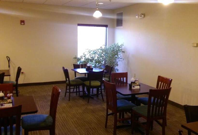 בית מלון כפרי Best Western Plus Springfield Airport Inn