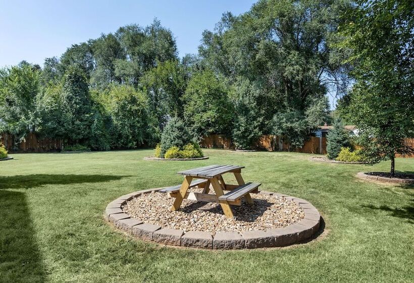 בית מלון כפרי Best Western Plus Springfield Airport Inn