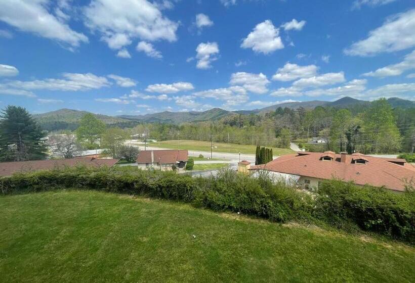 فندق Budgetel Inn & Suites Dillard