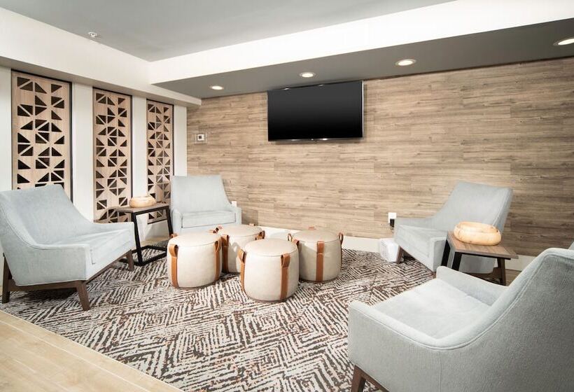 Отель Candlewood Suites Charleston – Mt. Pleasant, An Ihg