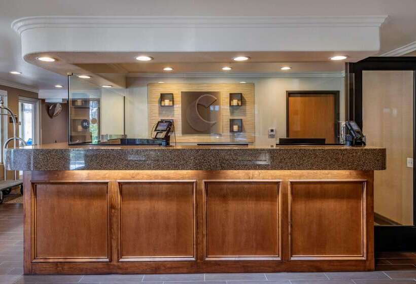 בית מלון כפרי Comfort Inn Fontana