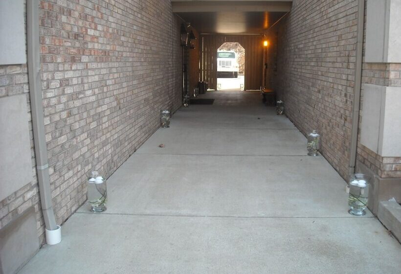 호텔 Comfort Inn Huntington Near University Area