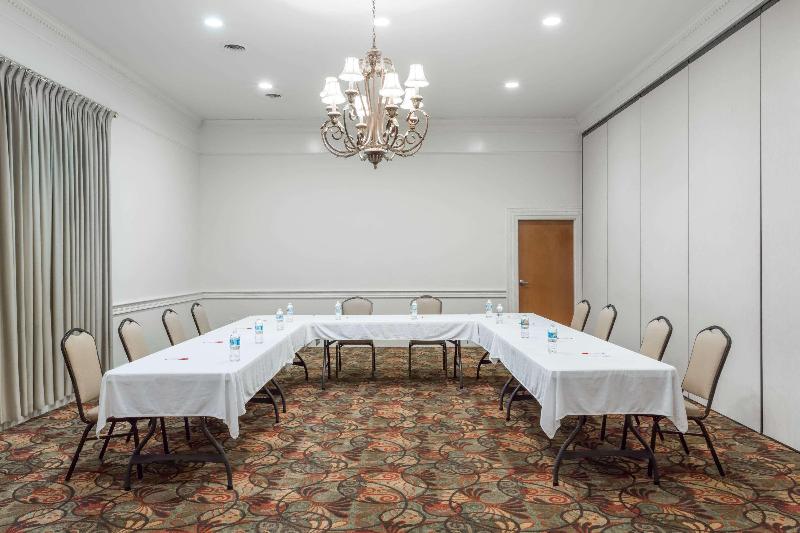 호텔 Comfort Inn Huntington Near University Area