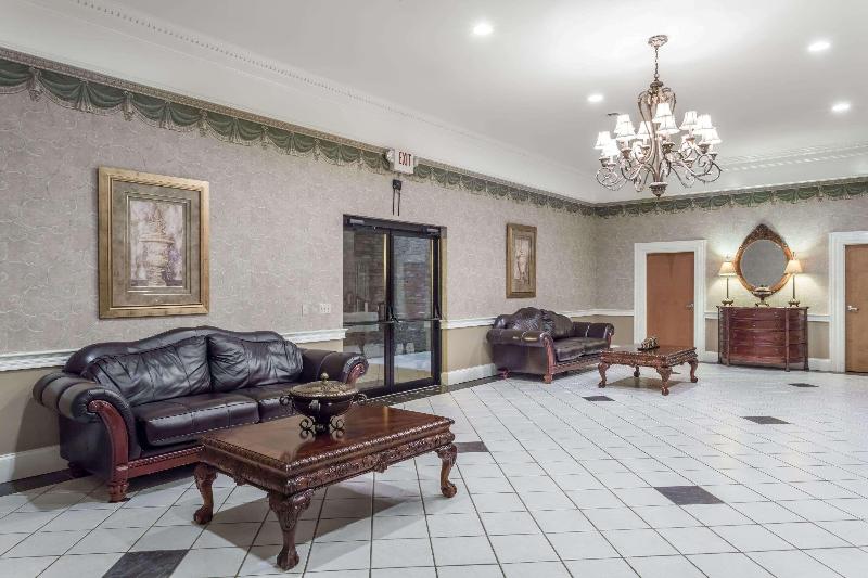 호텔 Comfort Inn Huntington Near University Area