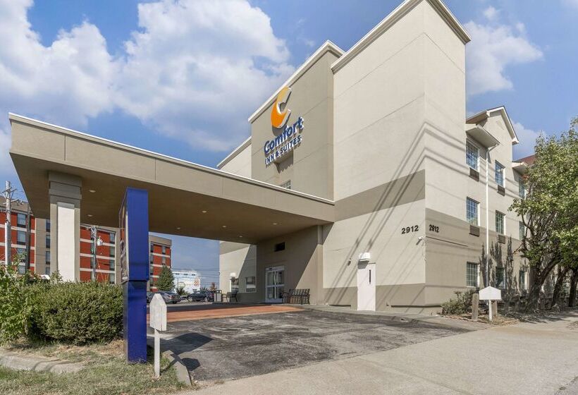 Отель Comfort Inn & Suites Louisville Airport Fair & Expo
