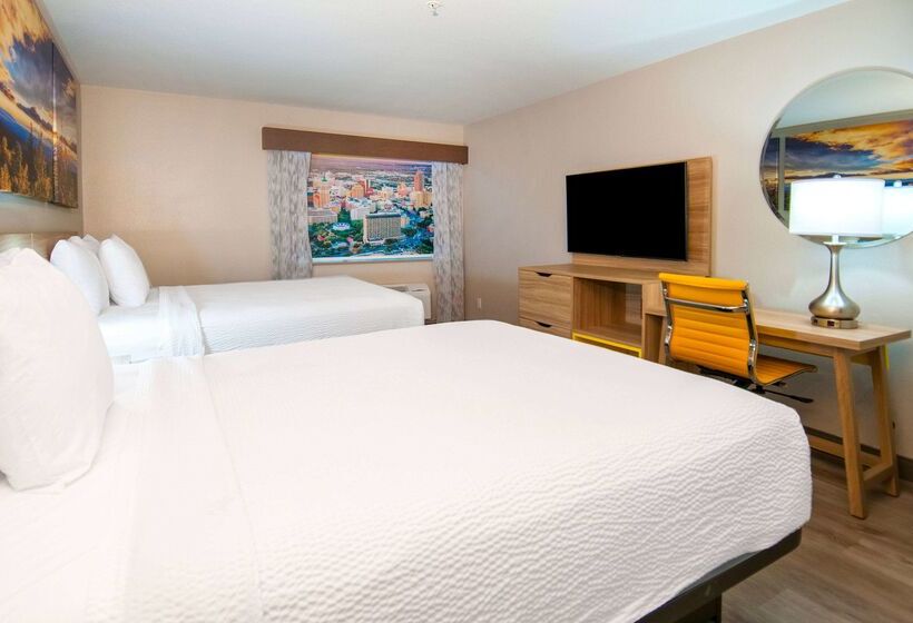 Отель Days Inn & Suites By Wyndham San Antonio North/stone Oak