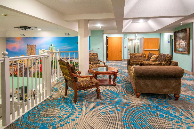هتل Days Inn & Suites By Wyndham San Antonio North/stone Oak
