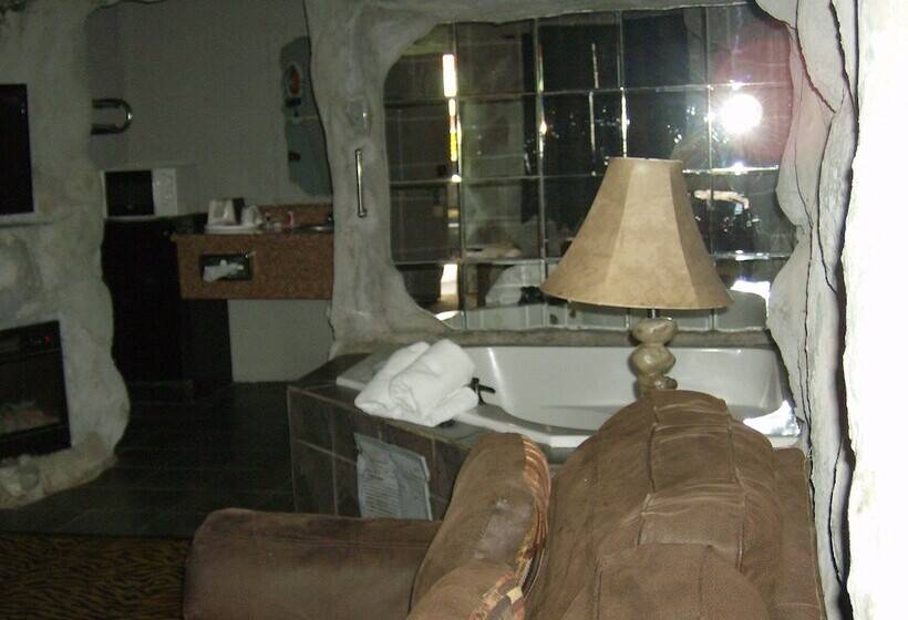 호텔 Days Inn & Suites By Wyndham Terre Haute