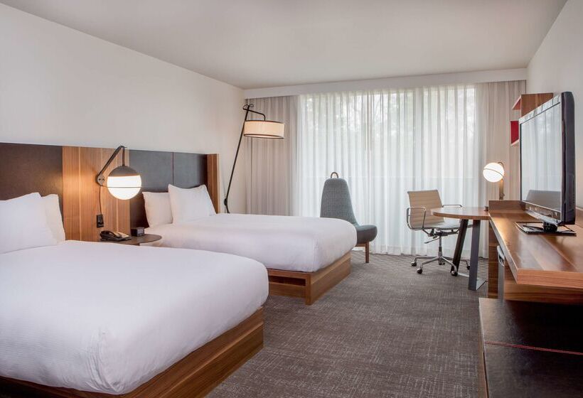 בית מלון כפרי Doubletree By Hilton Atlanta Windy Hill Ballpark