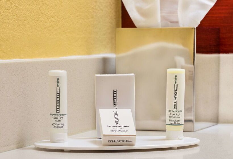 בית מלון כפרי Doubletree By Hilton Atlanta Windy Hill Ballpark