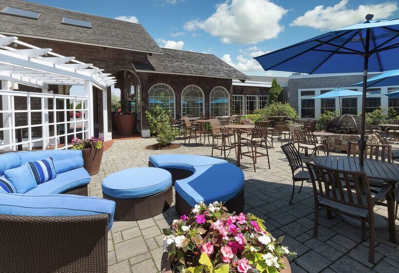 هتل Doubletree By Hilton Cape Cod Hyannis