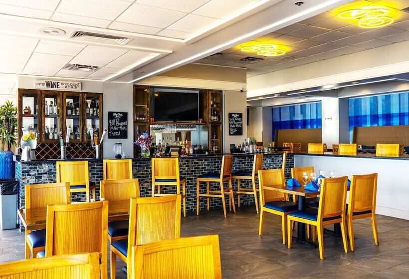 Отель Doubletree By Hilton Corpus Christi Beachfront