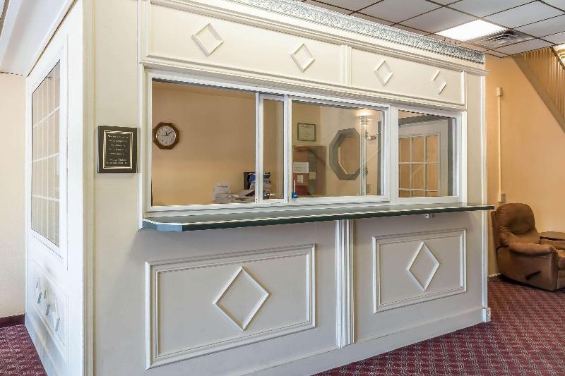 فندق Econo Lodge Airport