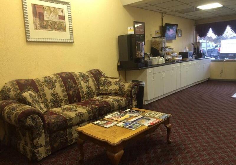 فندق Econo Lodge Airport