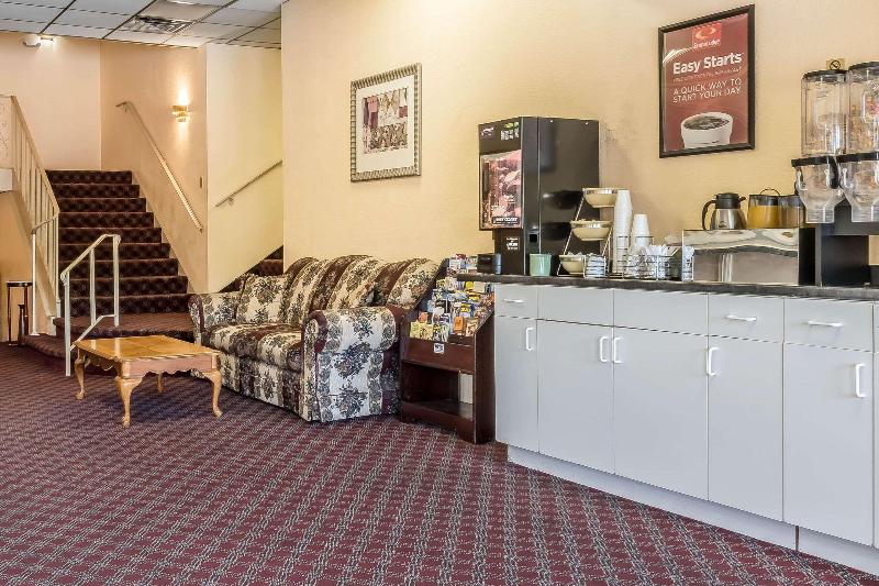 فندق Econo Lodge Airport
