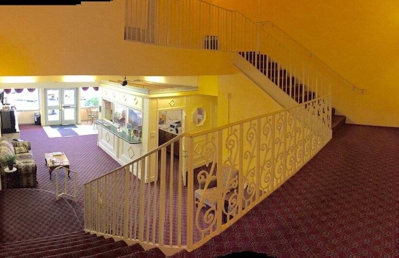 فندق Econo Lodge Airport