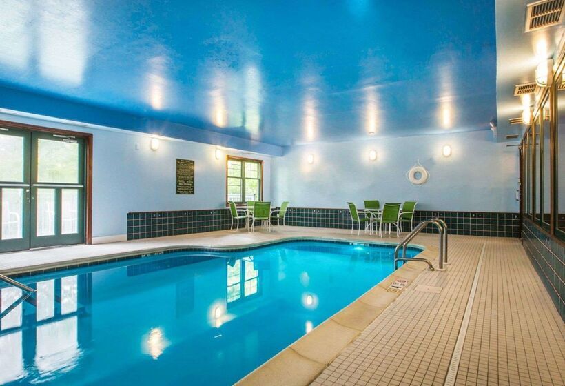 酒店 Econo Lodge Glens Falls   Lake George