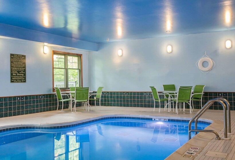 酒店 Econo Lodge Glens Falls   Lake George