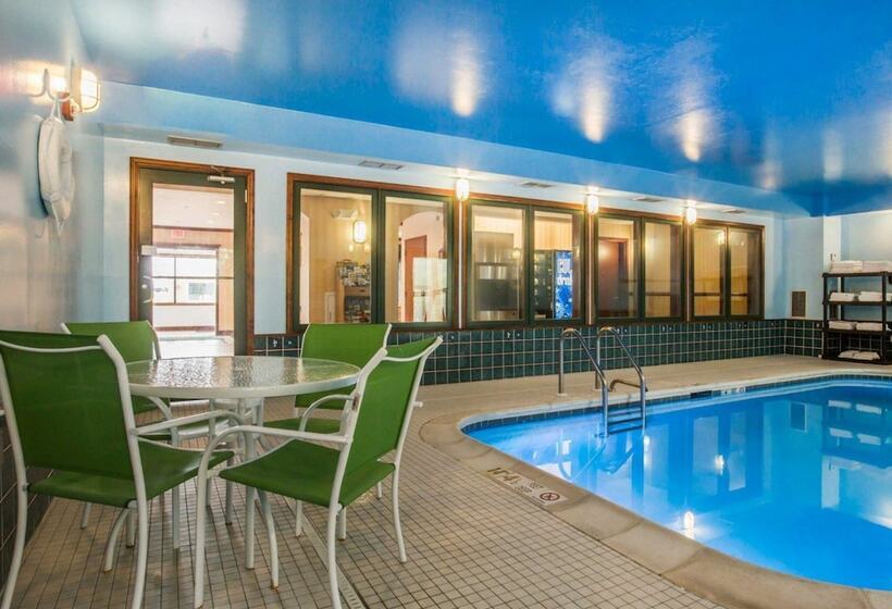 酒店 Econo Lodge Glens Falls   Lake George