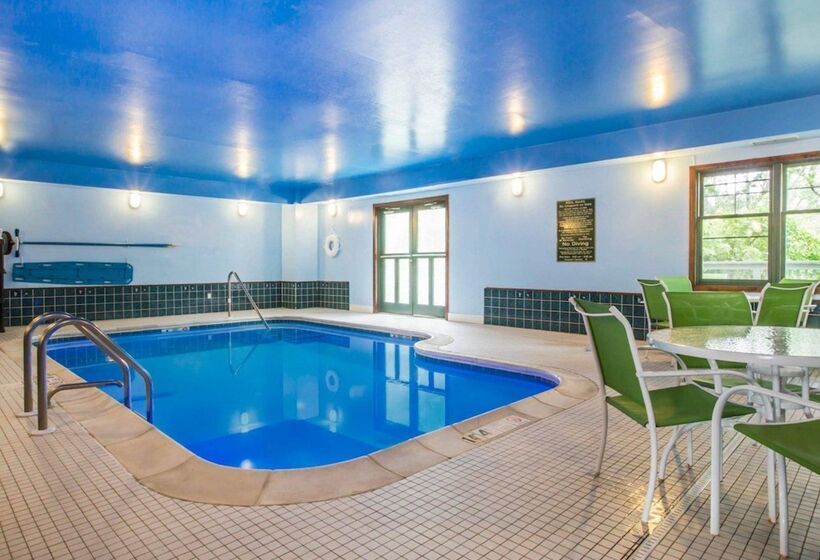 酒店 Econo Lodge Glens Falls   Lake George