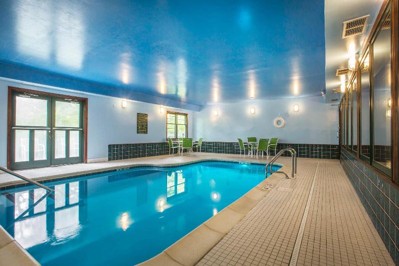 酒店 Econo Lodge Glens Falls   Lake George