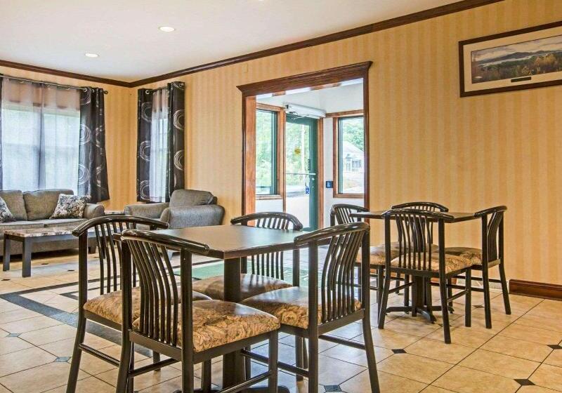 酒店 Econo Lodge Glens Falls   Lake George