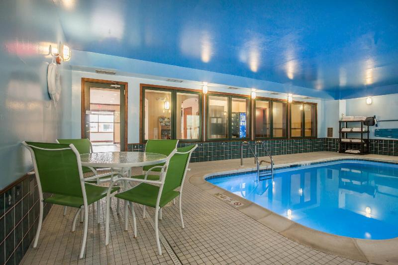 Отель Econo Lodge Glens Falls   Lake George