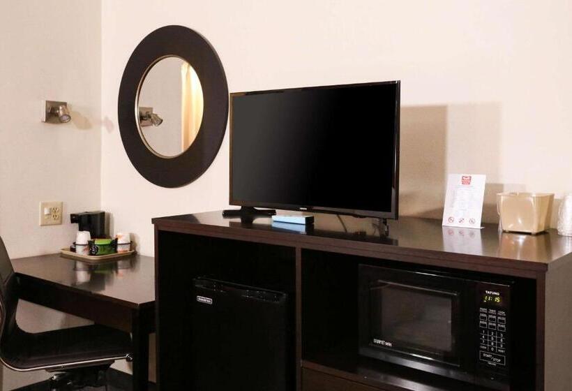 בית מלון כפרי Econo Lodge Inn & Suites