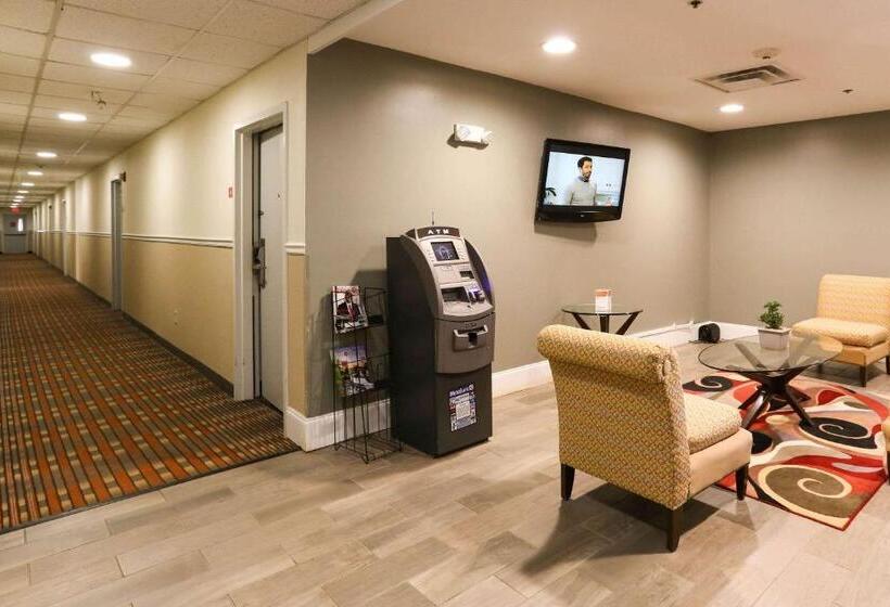 בית מלון כפרי Econo Lodge Inn & Suites